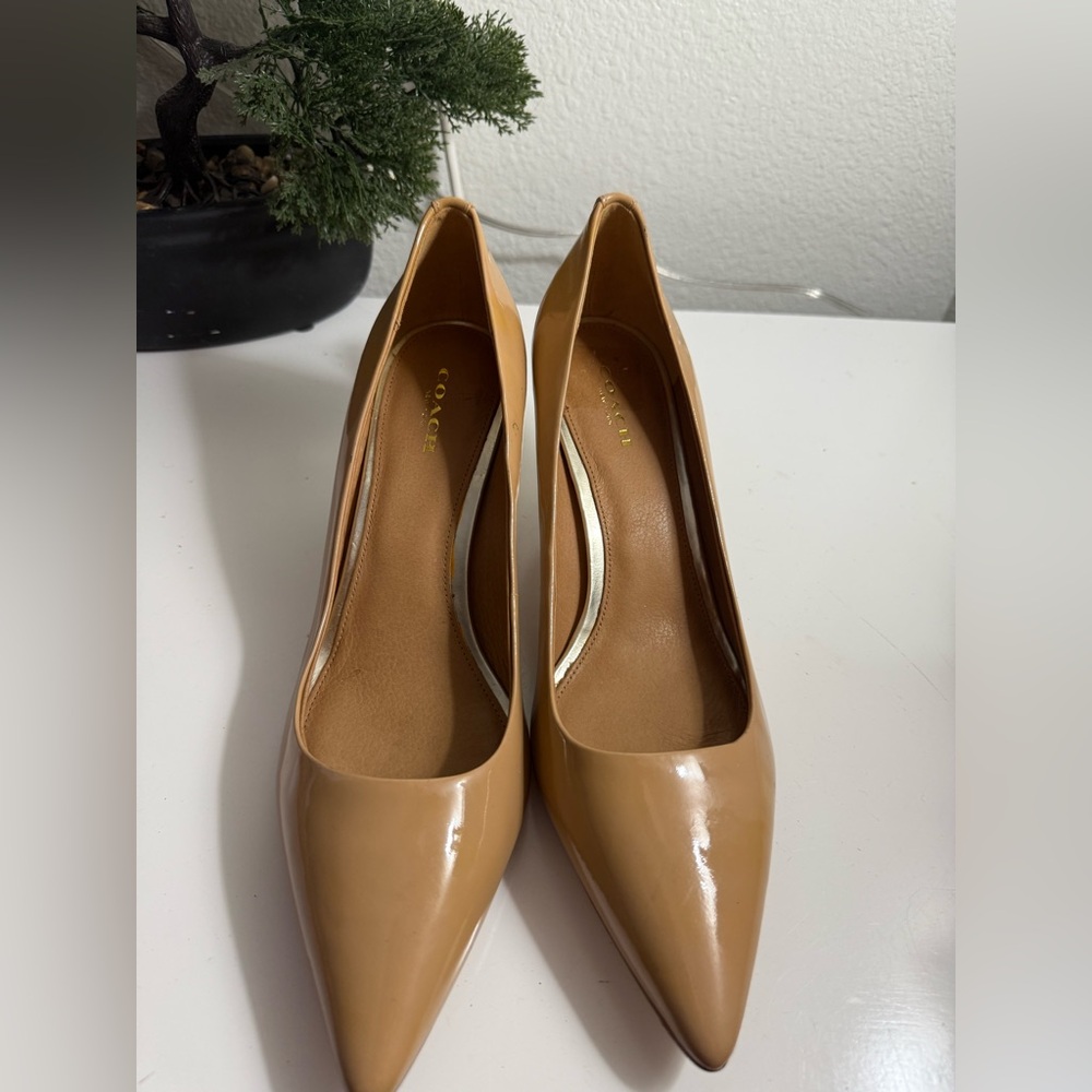 Coach Brown Women's Heels - Picture 2 of 6